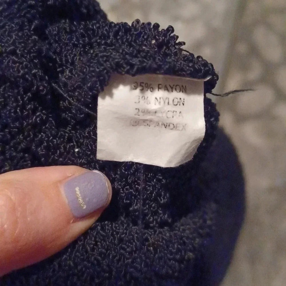 🍭🌹  Black sweater - Picture 8 of 12